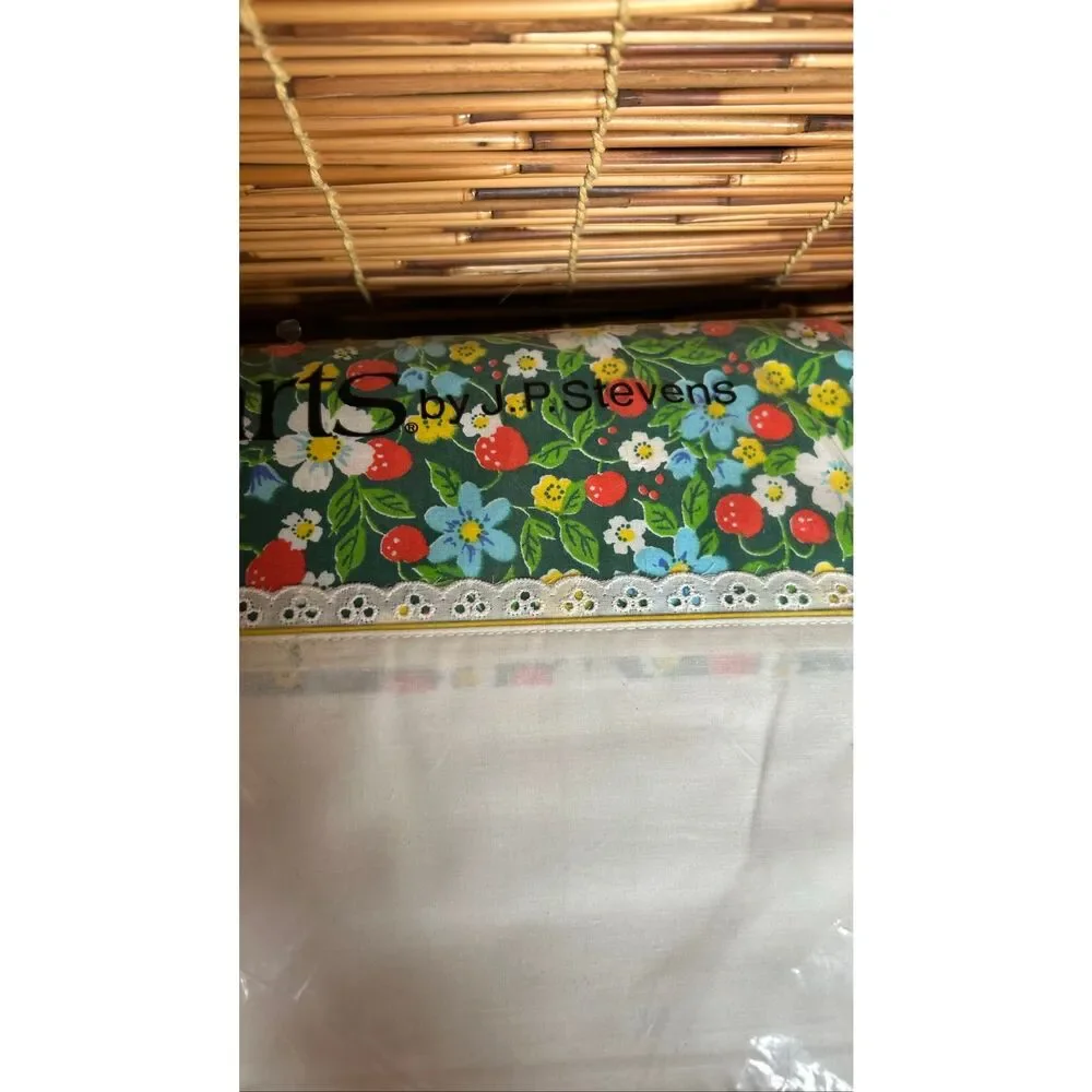 UTICA by J.P. Stevens Twin Flat CHERRY PIE NIP Sheet Vintage Sheets